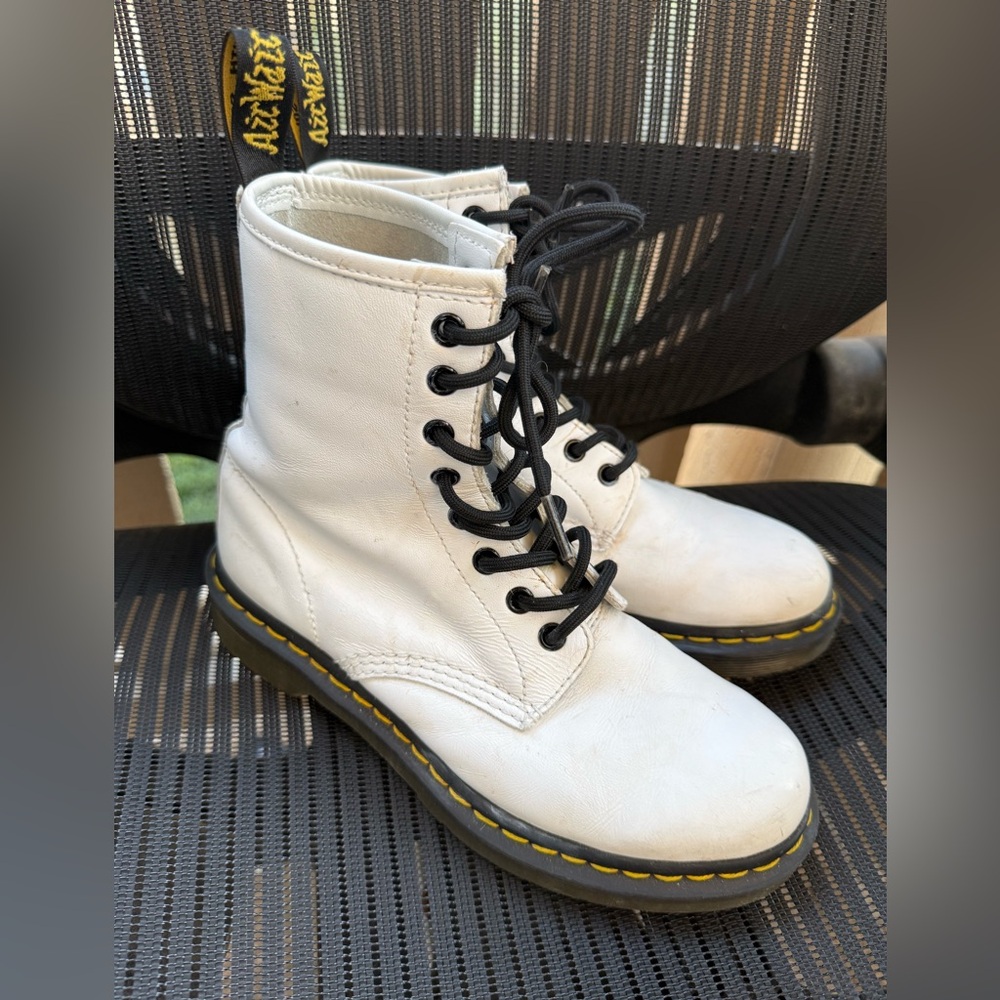 Dr. Martins 1460 Smooth Leather Boots